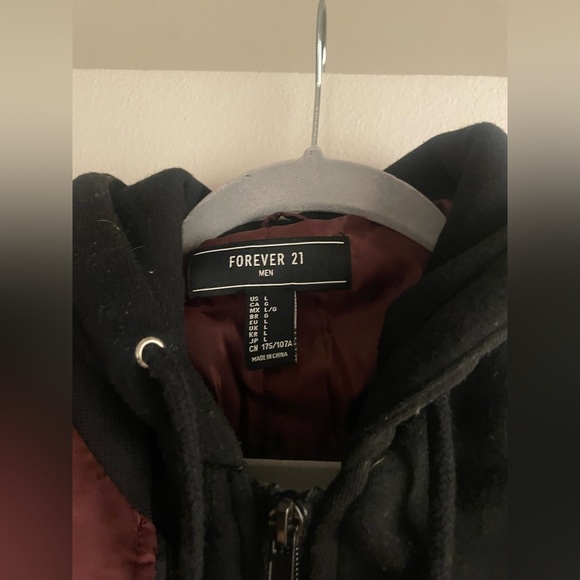 Men’s Jacket - Picture 3 of 5